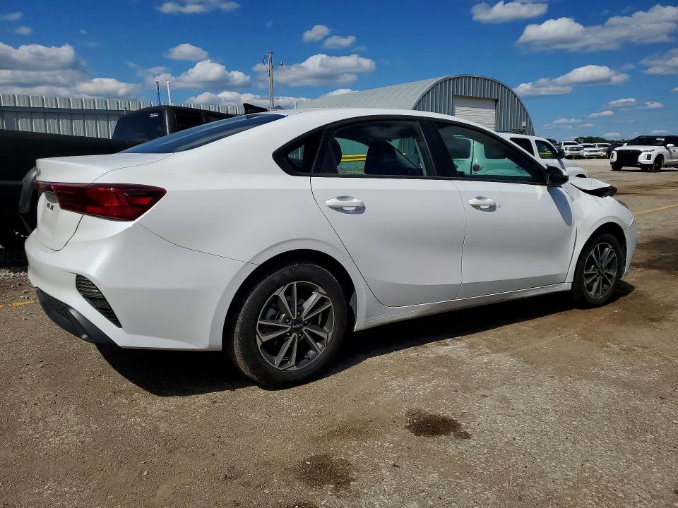 2024 Kia Forte მანქანა იყიდება აუქციონზე, vin: 3KPF24AD5RE827820, აუქციონის ნომერი: 52473336