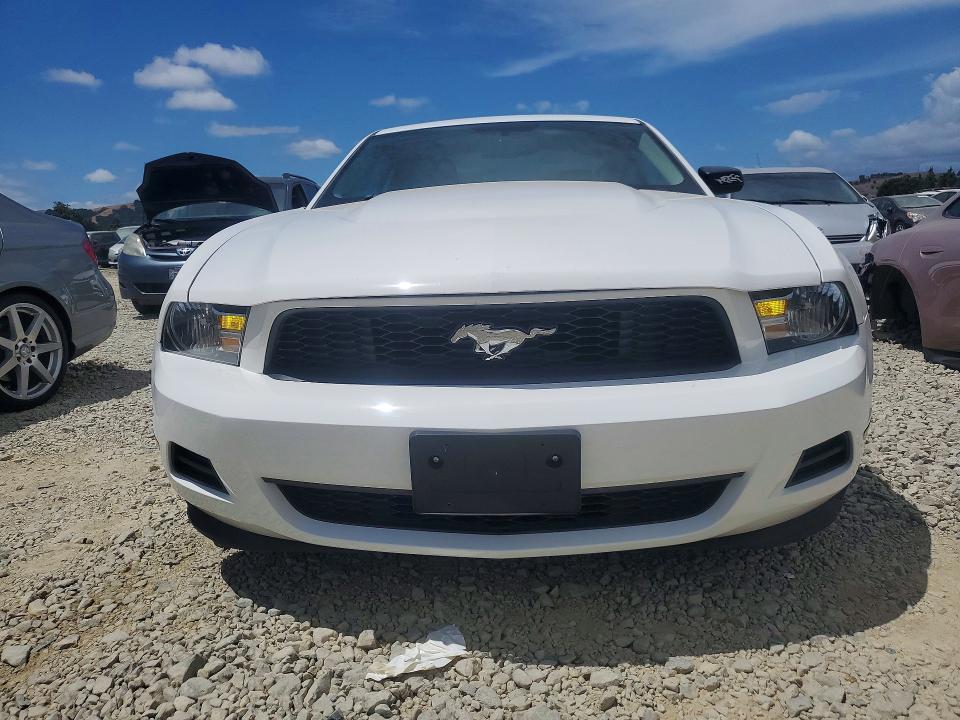 55201226 :رقم المزاد ، 1ZVBP8AMXB5123053 vin ، 2011 Ford Mustang مزاد بيع