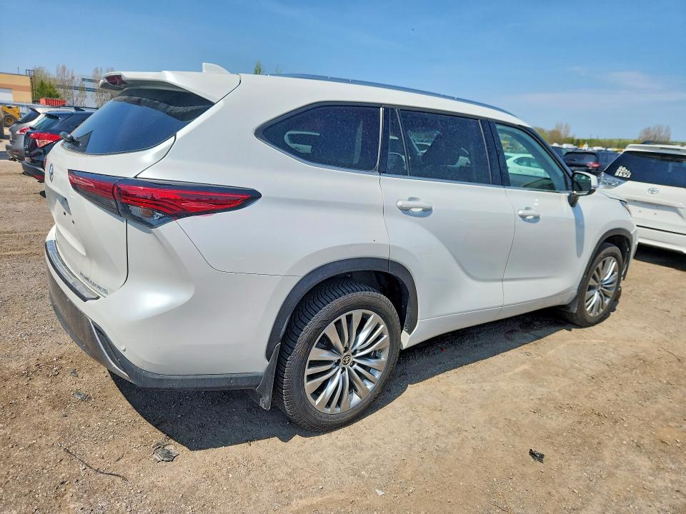 Aukcja sprzedaży 2022 Toyota Highlander, vin: 5TDFZRBH1NS222820, numer aukcji: 53640696