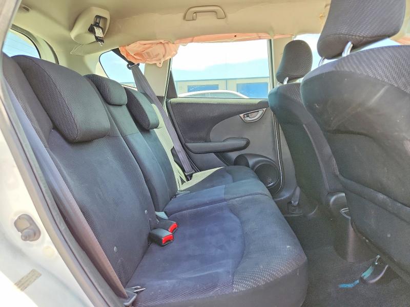 2013 Honda Fit მანქანა იყიდება აუქციონზე, vin: JHMGE8H65DC011957, აუქციონის ნომერი: 53811726