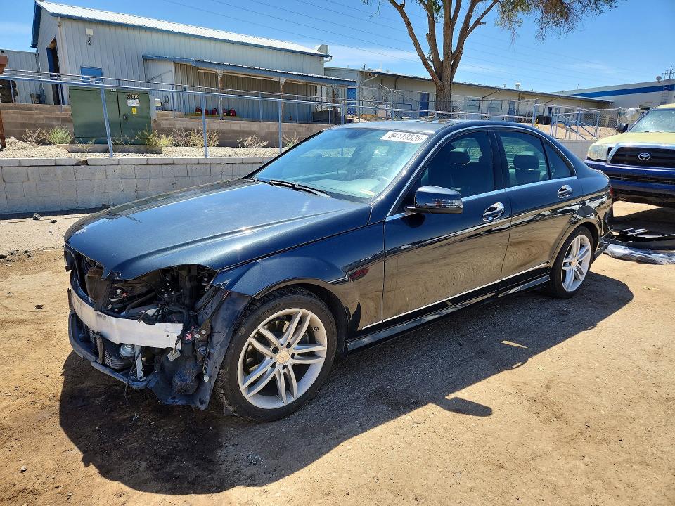 Продаж на аукціоні авто 2013 Mercedes-benz C, vin: WDDGF4HB5DA868799, номер лоту: 54119326