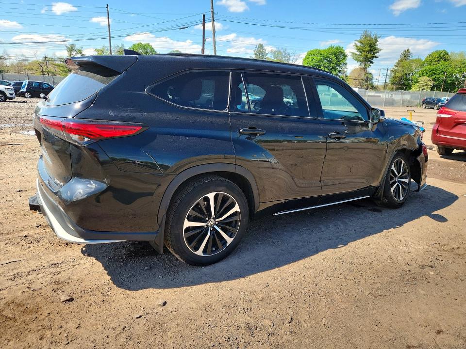 51849076 :رقم المزاد ، 5TDLZRBH1MS146386 vin ، 2021 Toyota Highlander مزاد بيع