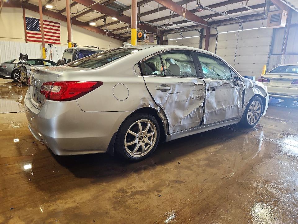 55132656 :رقم المزاد ، 4S3BNAH61H3007204 vin ، 2017 Subaru Legacy مزاد بيع