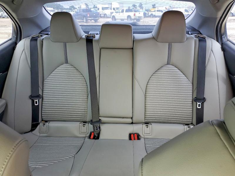 53135936 :رقم المزاد ، 4T1B11HK4JU048401 vin ، 2018 Toyota Camry مزاد بيع