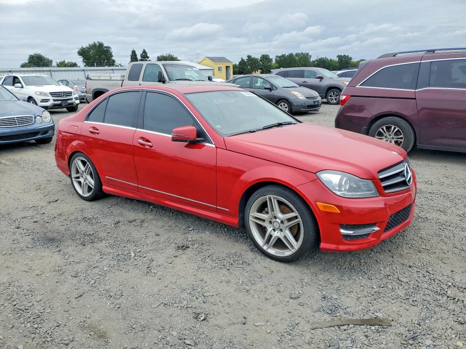 Продажа на аукционе авто 2014 Mercedes-benz C, vin: WDDGF4HB3EA888003, номер лота: 51583206