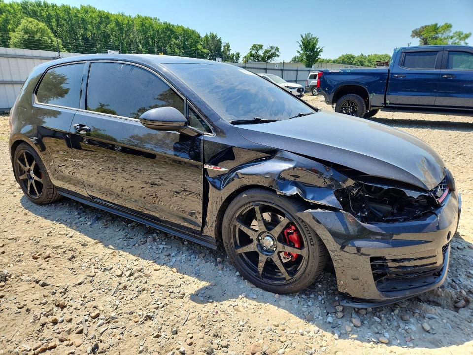 Продажа на аукционе авто 2015 Volkswagen Gti, vin: 3VWYT7AU1FM038358, номер лота: 53919156