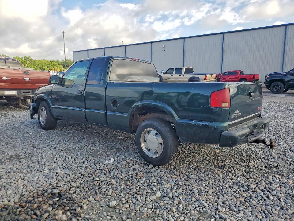 53333346 :رقم المزاد ، 1GTCS195828178707 vin ، 2002 Gmc Sonoma مزاد بيع