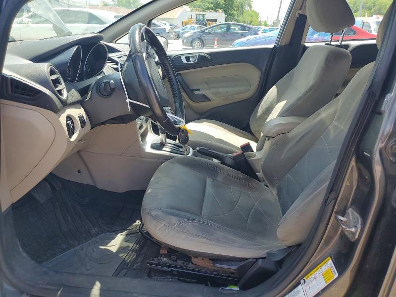 52645756 :رقم المزاد ، 3FADP4EJ4FM158150 vin ، 2015 Ford Fiesta مزاد بيع