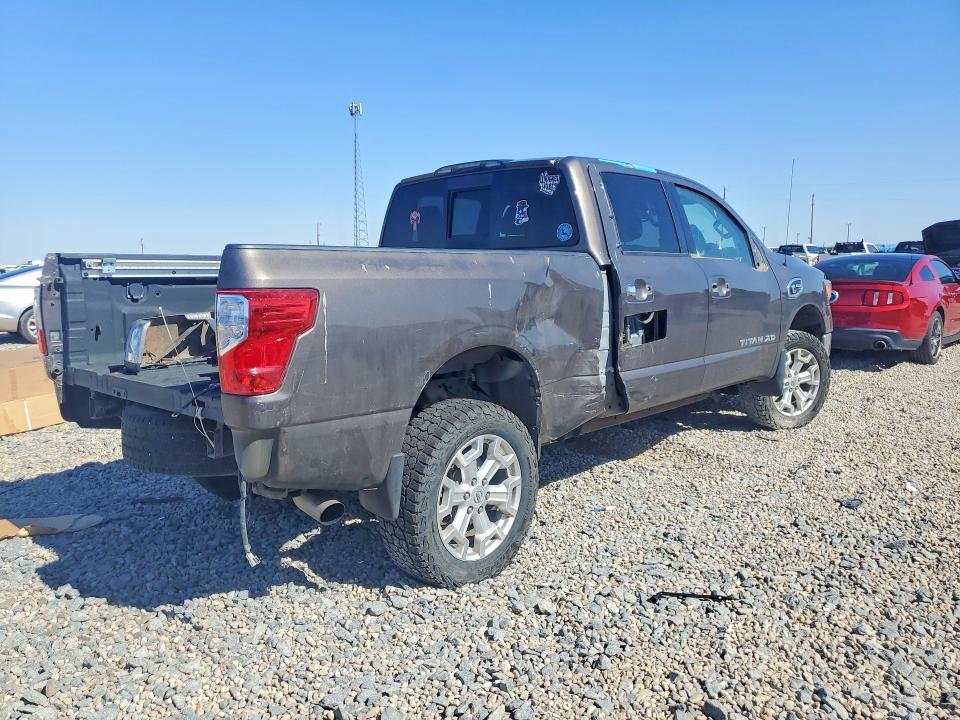 52371726 :رقم المزاد ، 1N6BA1F4XGN506161 vin ، 2016 Nissan Titan Xd مزاد بيع
