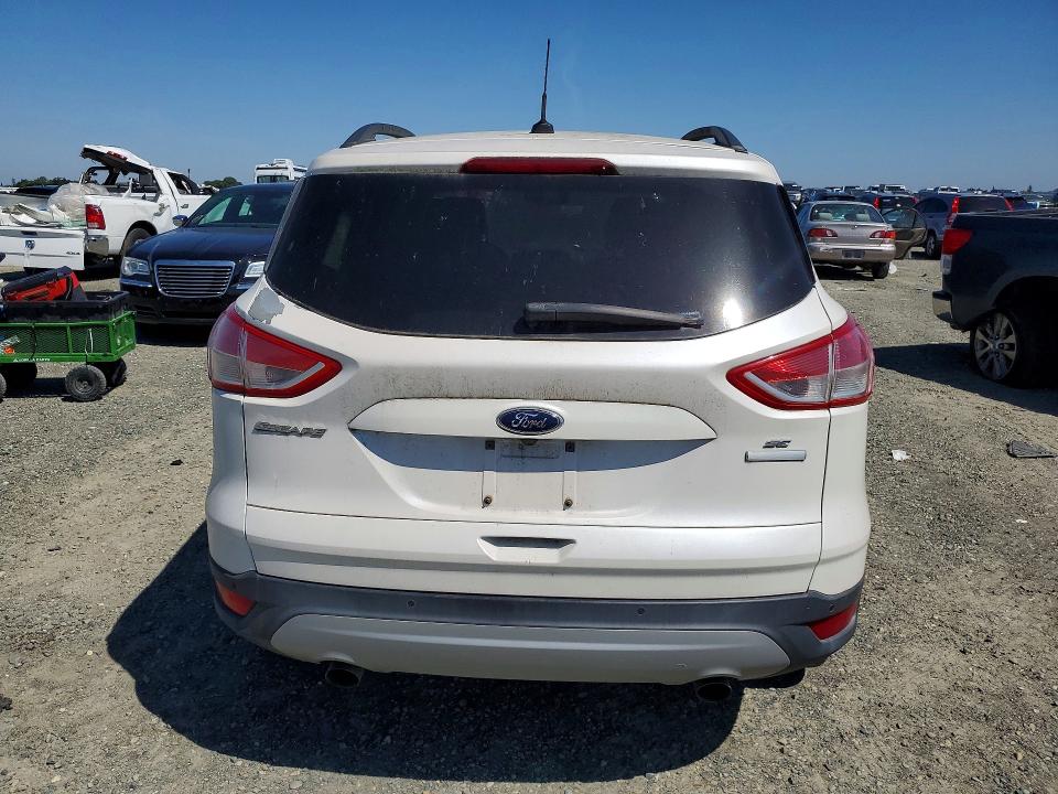 52603576 :رقم المزاد ، 1FMCU0GX0GUB15927 vin ، 2016 Ford Escape مزاد بيع