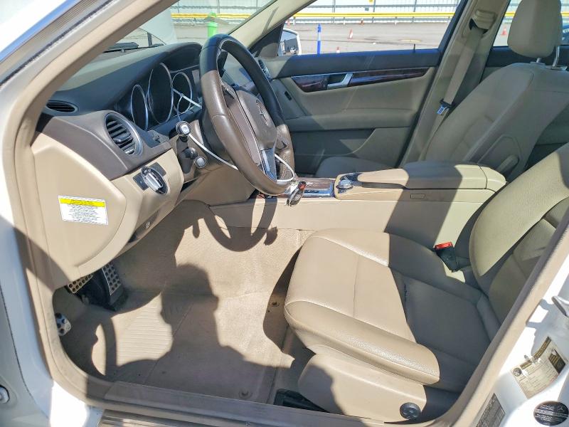 53073976 :رقم المزاد ، WDDGF4HB8DR296757 vin ، 2013 Mercedes-benz C مزاد بيع
