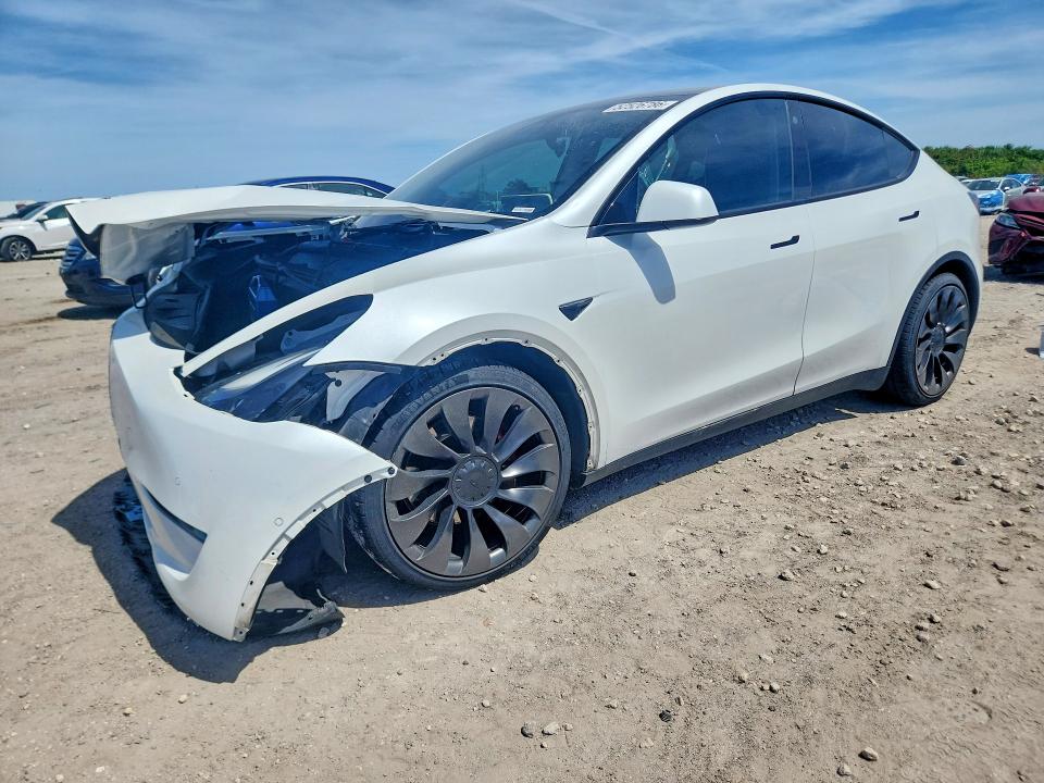 Продажа на аукционе авто 2022 Tesla Model Y, vin: 7SAYGDEF9NF361256, номер лота: 52526786