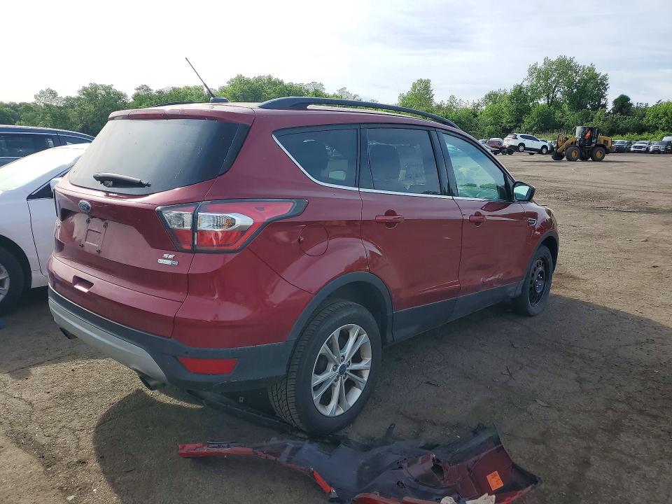 53758836 :رقم المزاد ، 1FMCU9GD4HUA07760 vin ، 2017 Ford Escape مزاد بيع