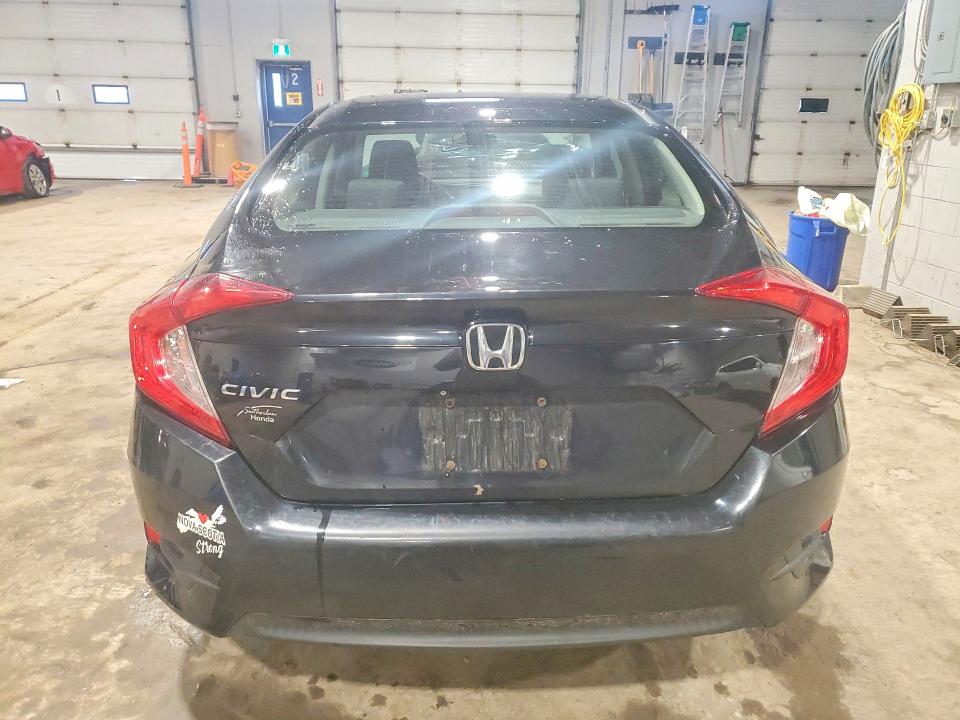 51983526 :رقم المزاد ، 2HGFC2E56GH011352 vin ، 2016 Honda Civic Lx 4dr مزاد بيع