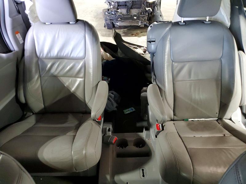 52729746 :رقم المزاد ، 5TDYK3DC6FS688000 vin ، 2015 Toyota Sienna مزاد بيع