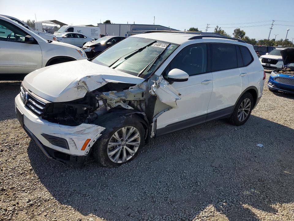 Продажа на аукционе авто 2019 Volkswagen Tiguan, vin: 3VV1B7AX4KM039324, номер лота: 54001326