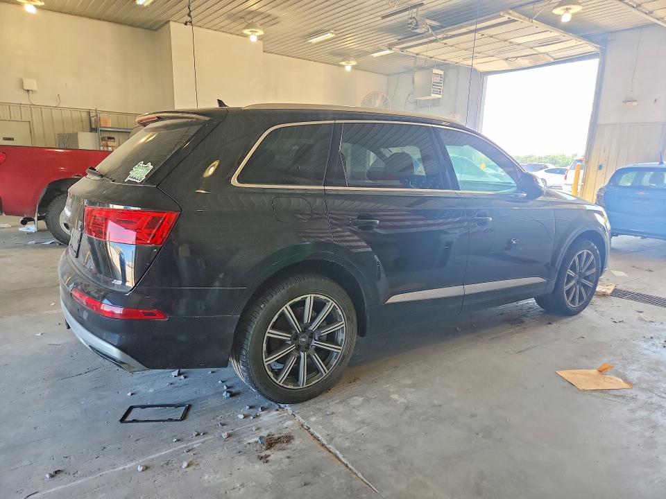 2017 Audi Q7 მანქანა იყიდება აუქციონზე, vin: WA1LAAF7XHD002079, აუქციონის ნომერი: 53114186