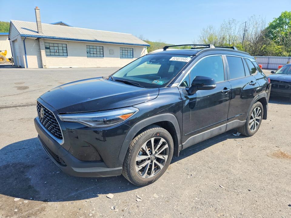 52407046 :رقم المزاد ، 7MUDAABG6PV078245 vin ، 2023 Toyota Corolla Cross مزاد بيع
