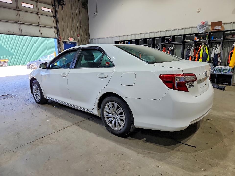 55052546 :رقم المزاد ، 4T4BF1FK8ER368630 vin ، 2014 Toyota Camry مزاد بيع