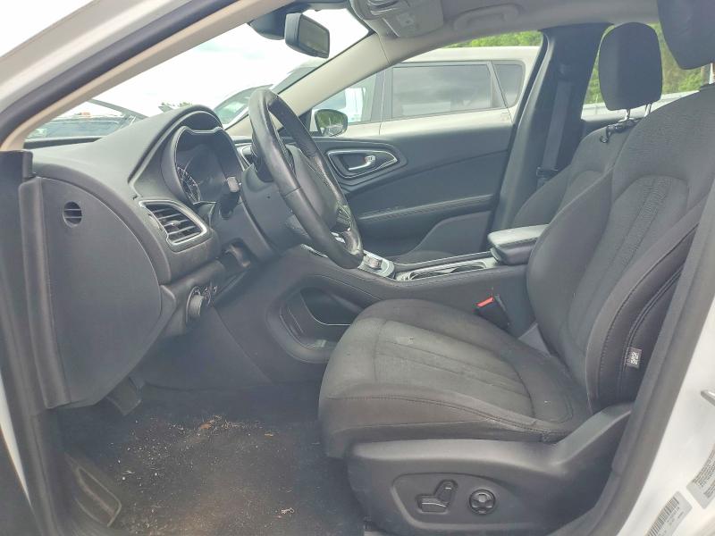 Aukcja sprzedaży 2015 Chrysler 200, vin: 1C3CCCAB4FN677526, numer aukcji: 53897636