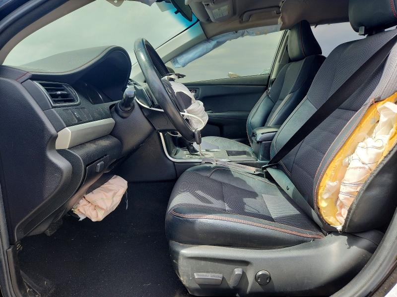 54791706 :رقم المزاد ، 4T1BF1FK9HU621453 vin ، 2017 Toyota Camry مزاد بيع
