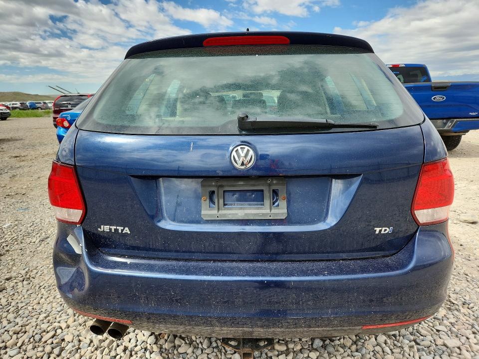 52696176 :رقم المزاد ، 3VWPL7AJ0EM623738 vin ، 2014 Volkswagen Jetta مزاد بيع