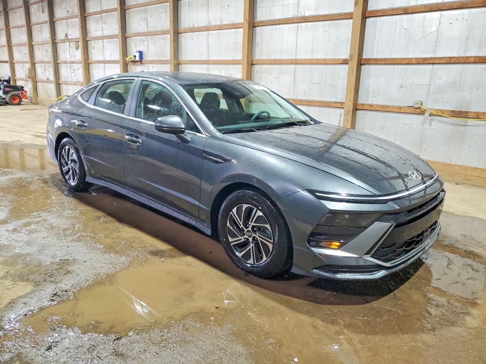 2026 Hyundai Sonata Hybrid მანქანა იყიდება აუქციონზე, vin: KMHL24JJ7TA160053, აუქციონის ნომერი: 53173086