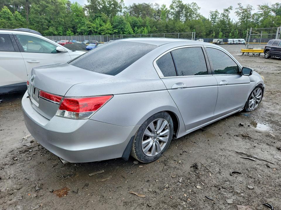 55023936 :رقم المزاد ، 1HGCP2E74BA095607 vin ، 2011 Honda Accord مزاد بيع