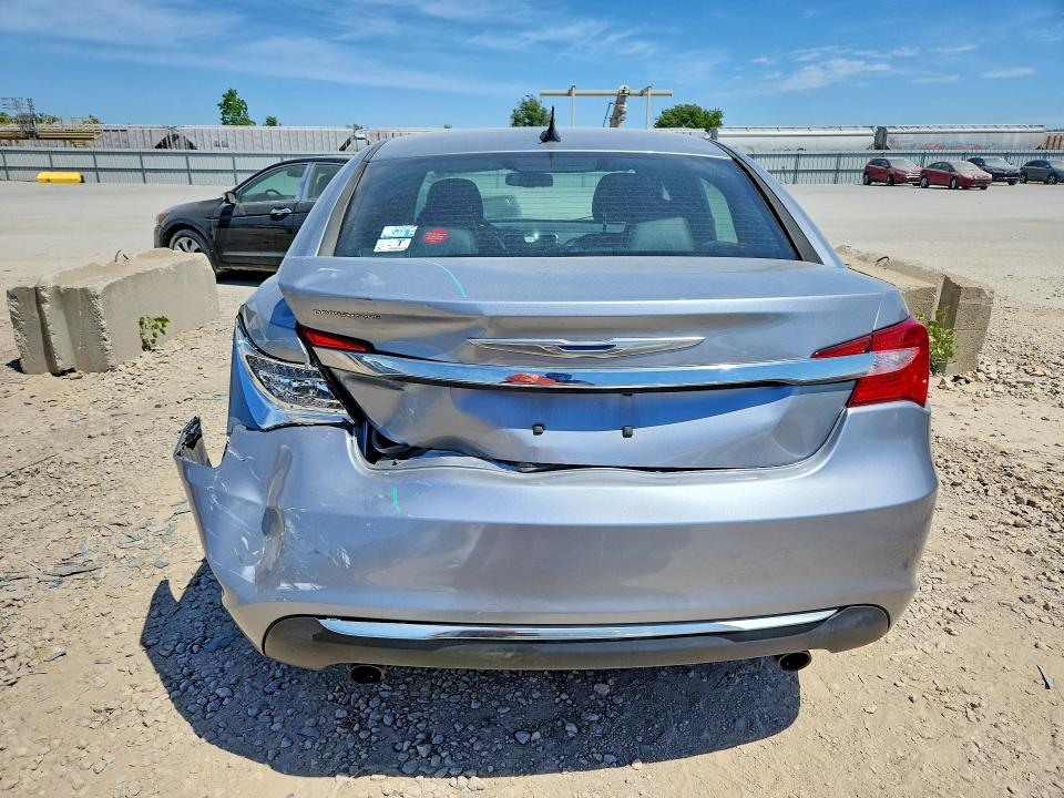 52294296 :رقم المزاد ، 1C3CCBCG3DN523759 vin ، 2013 Chrysler 200 مزاد بيع