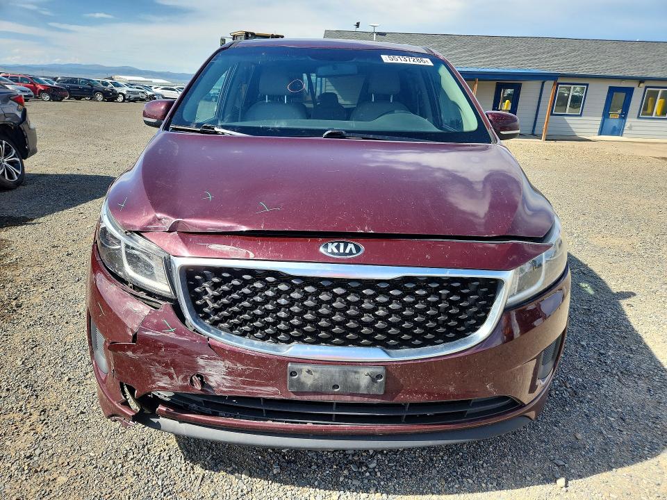 55137286 :رقم المزاد ، KNDMB5C18F6040054 vin ، 2015 Kia Sedona مزاد بيع