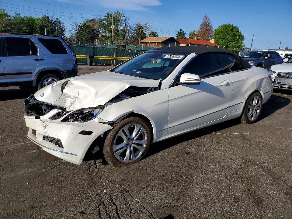 52895006 :رقم المزاد ، WDDKK5GF3BF060046 vin ، 2011 Mercedes-benz E مزاد بيع