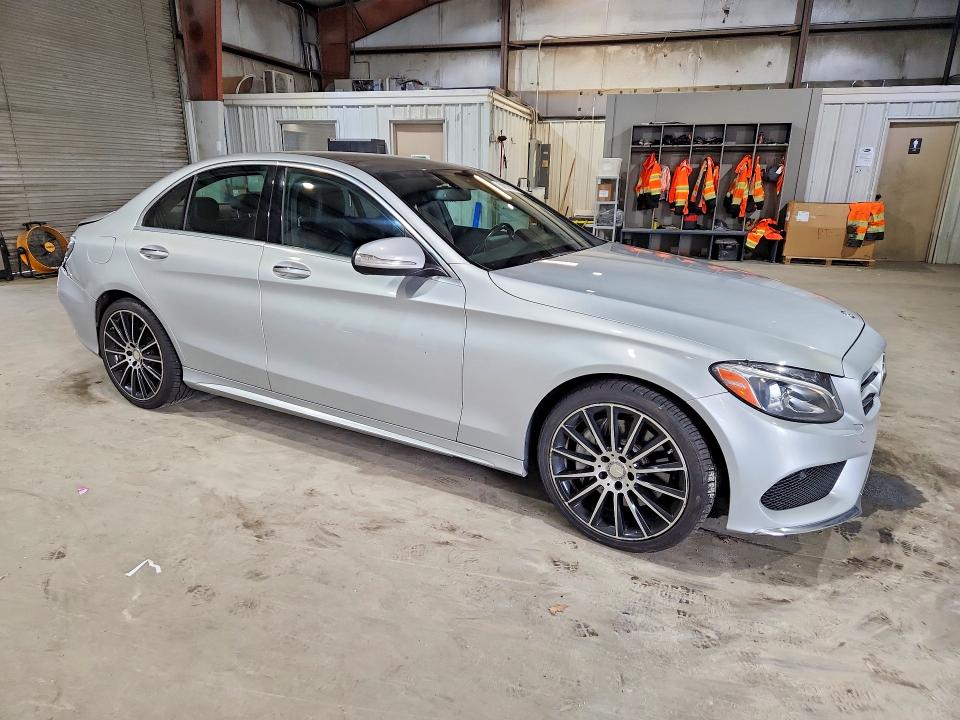 50997806 :رقم المزاد ، 55SWF4KB9FU020108 vin ، 2015 Mercedes-benz C مزاد بيع