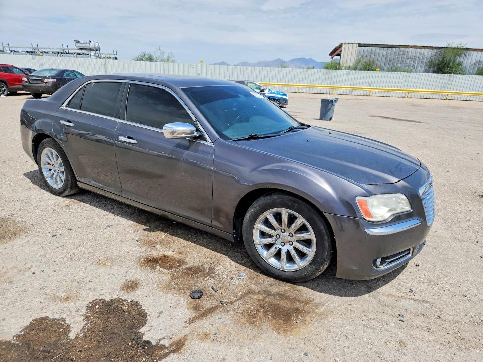52961446 :رقم المزاد ، 2C3CCAET3EH105040 vin ، 2014 Chrysler 300c مزاد بيع