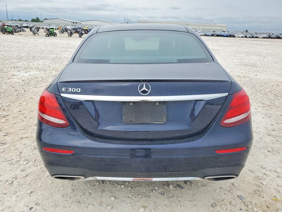 2018 Mercedes-benz E მანქანა იყიდება აუქციონზე, vin: WDDZF4JB1JA392050, აუქციონის ნომერი: 52761056
