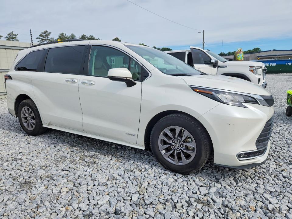 Продажа на аукционе авто 2021 Toyota Sienna, vin: 5TDYRKECXMS039575, номер лота: 52881556