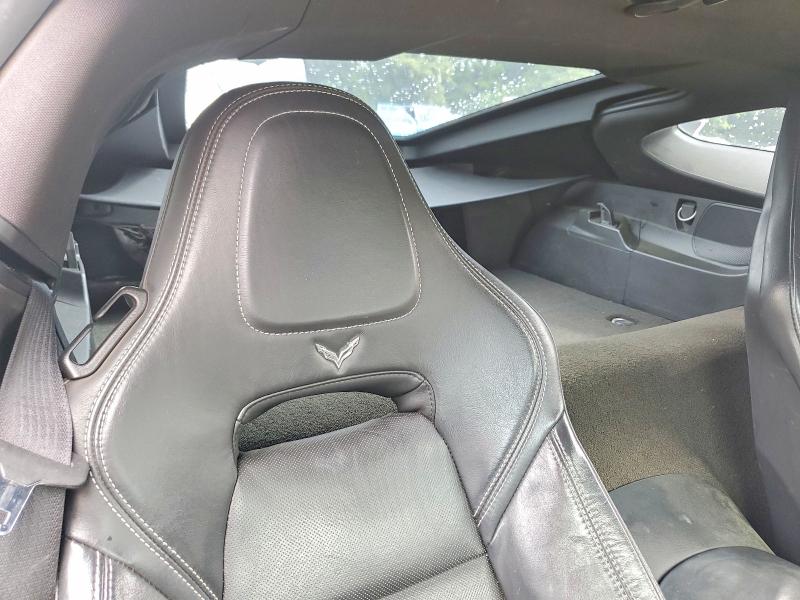 52573386 :رقم المزاد ، 1G1YD2D73F5100155 vin ، 2015 Chevrolet Corvette مزاد بيع