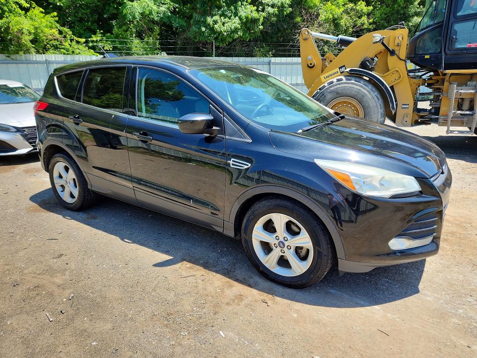 53569946 :رقم المزاد ، 1FMCU0G74FUA87533 vin ، 2015 Ford Escape مزاد بيع