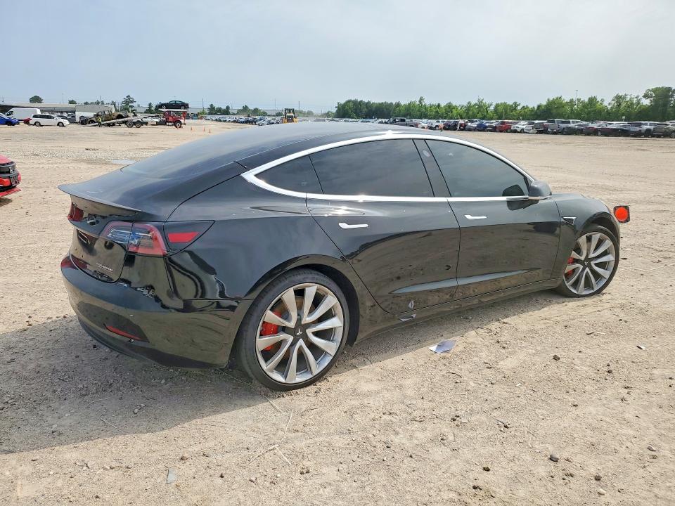 52886476 :رقم المزاد ، 5YJ3E1EBXJF170951 vin ، 2018 Tesla Mdl 3 مزاد بيع