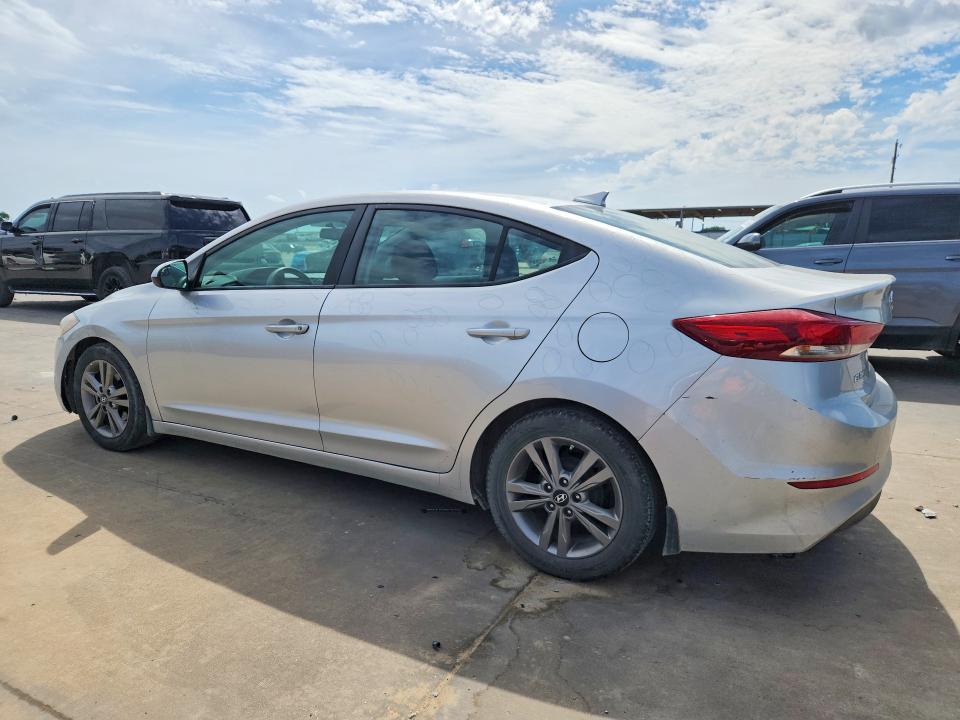 52705106 :رقم المزاد ، 5NPD84LF8HH092104 vin ، 2017 Hyundai Elantra مزاد بيع