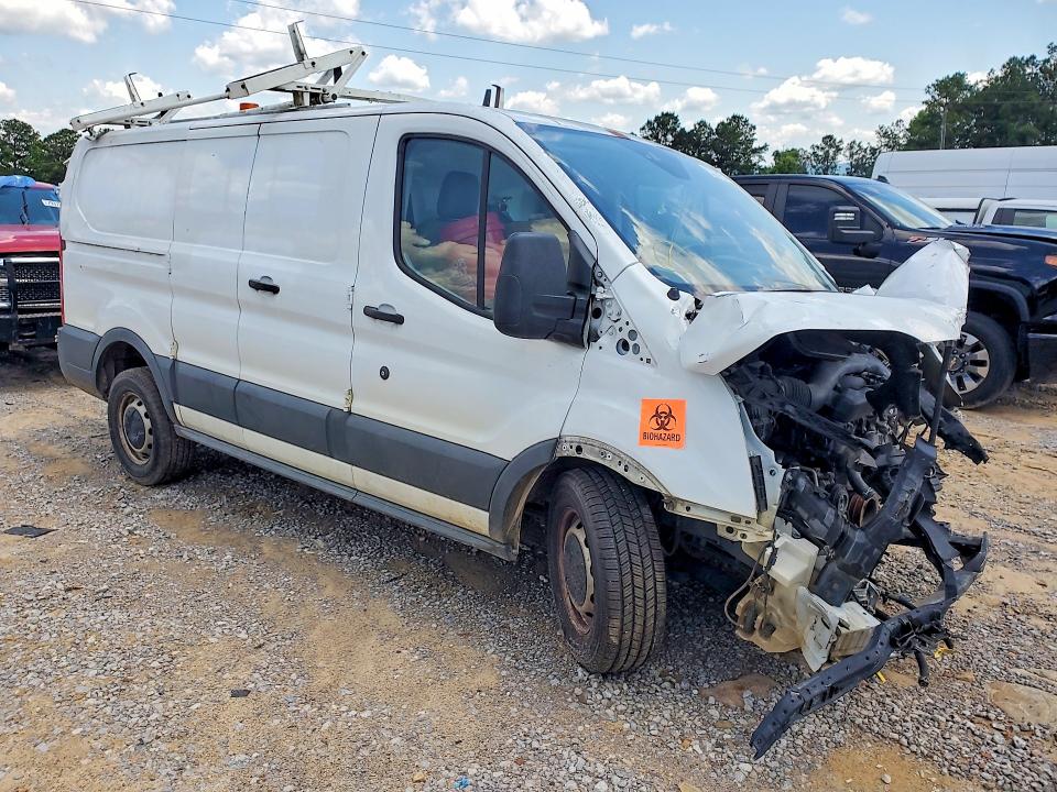 46962646 :رقم المزاد ، 1FTNE1ZM6FKA44696 vin ، 2015 Ford Transit مزاد بيع