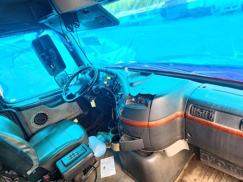 Продажа на аукционе авто 2004 Volvo Vhd, vin: 4V5K99GG04N361579, номер лота: 46721746