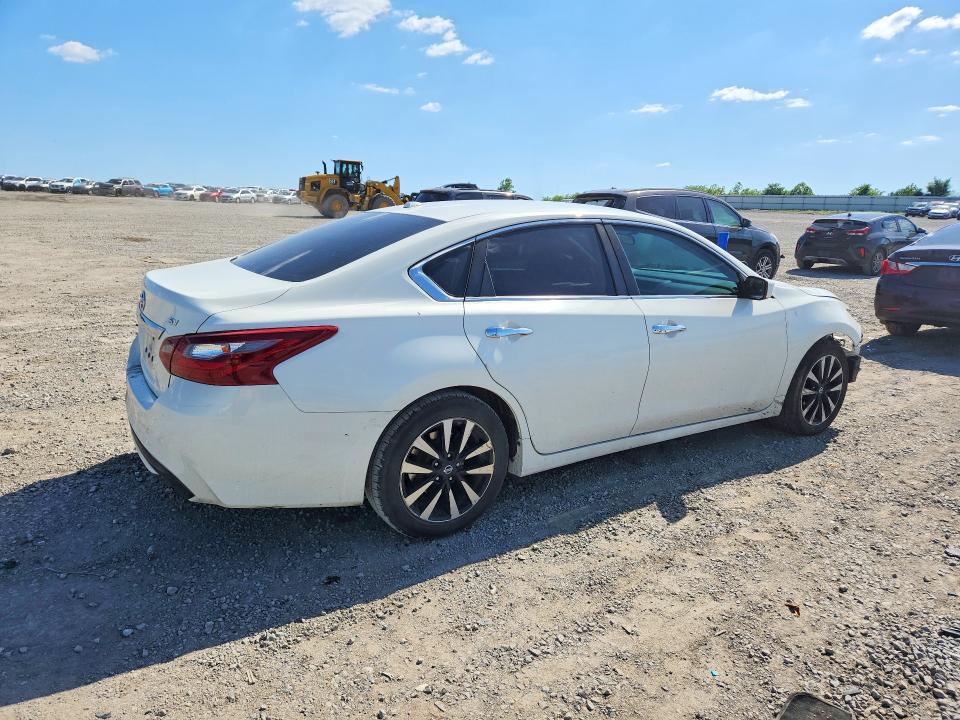 2018 Nissan Altima მანქანა იყიდება აუქციონზე, vin: 1N4AL3AP4JC237489, აუქციონის ნომერი: 53228176