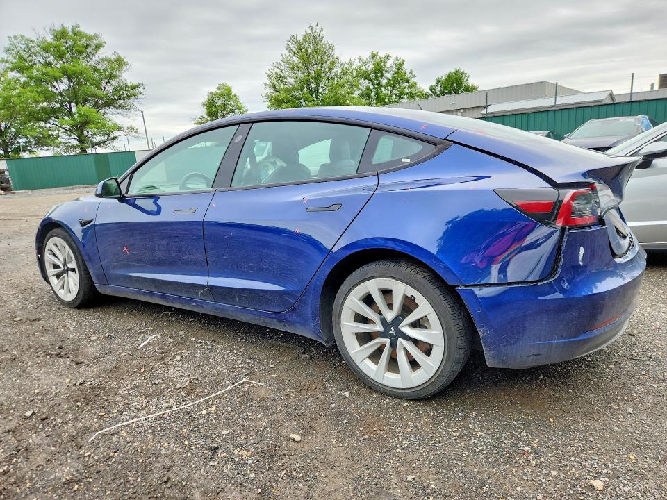54825826 :رقم المزاد ، 5YJ3E1EA3NF370499 vin ، 2022 Tesla Model 3 مزاد بيع