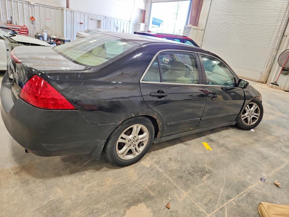 55365246 :رقم المزاد ، 1HGCM56417A004718 vin ، 2007 Honda Accord مزاد بيع
