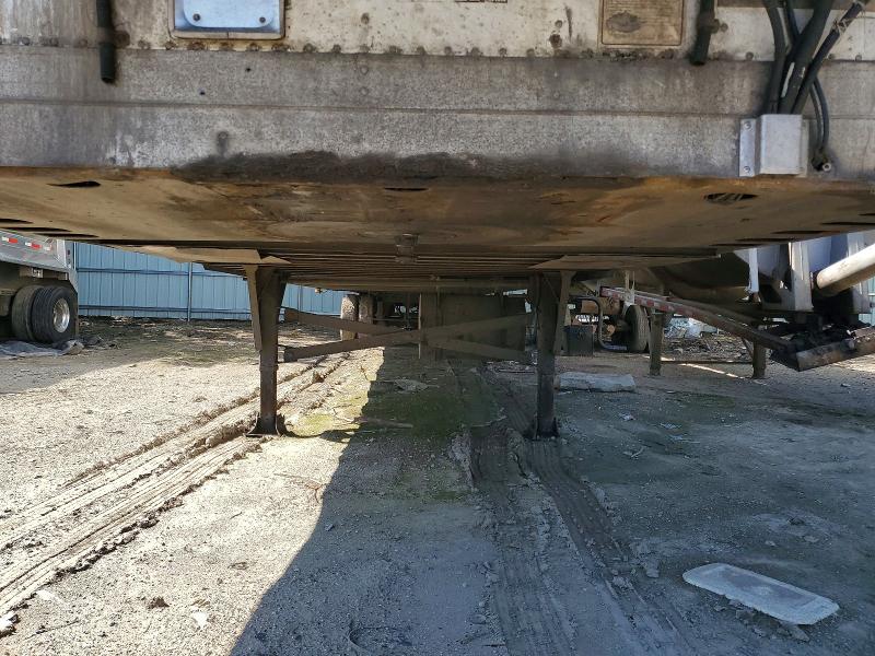 50330646 :رقم المزاد ، 1UYVS25326U863402 vin ، 2006 Utility Trailer Utility Tr مزاد بيع