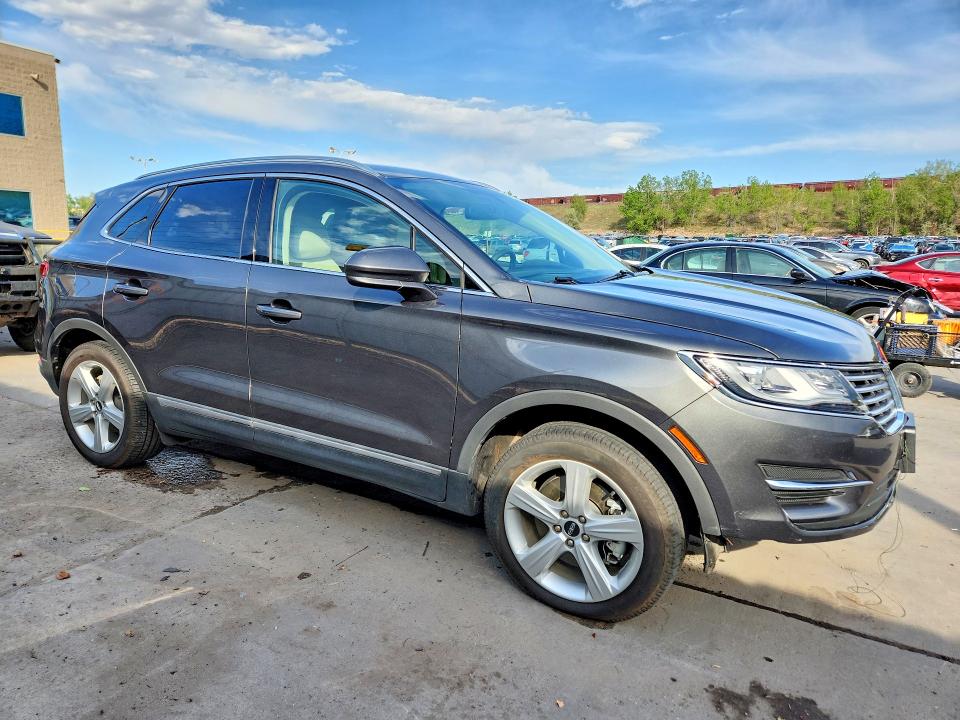 53325576 :رقم المزاد ، 5LMCJ1D90JUL15098 vin ، 2018 Lincoln Mkc مزاد بيع