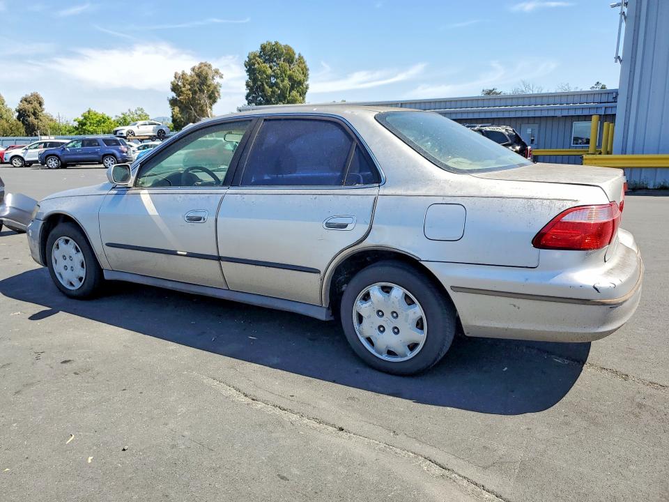 1999 Honda Accord მანქანა იყიდება აუქციონზე, vin: 1HGCG6651XA136769, აუქციონის ნომერი: 53846066