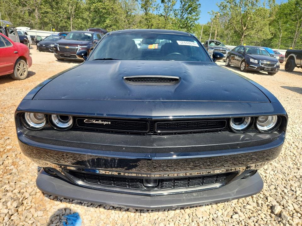 52448816 :رقم المزاد ، 2C3CDZBT9PH527302 vin ، 2023 Dodge Challenger مزاد بيع