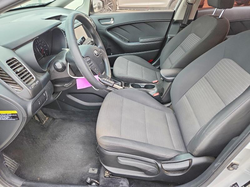52828646 :رقم المزاد ، 3KPFL4A79JE191849 vin ، 2018 Kia Forte مزاد بيع