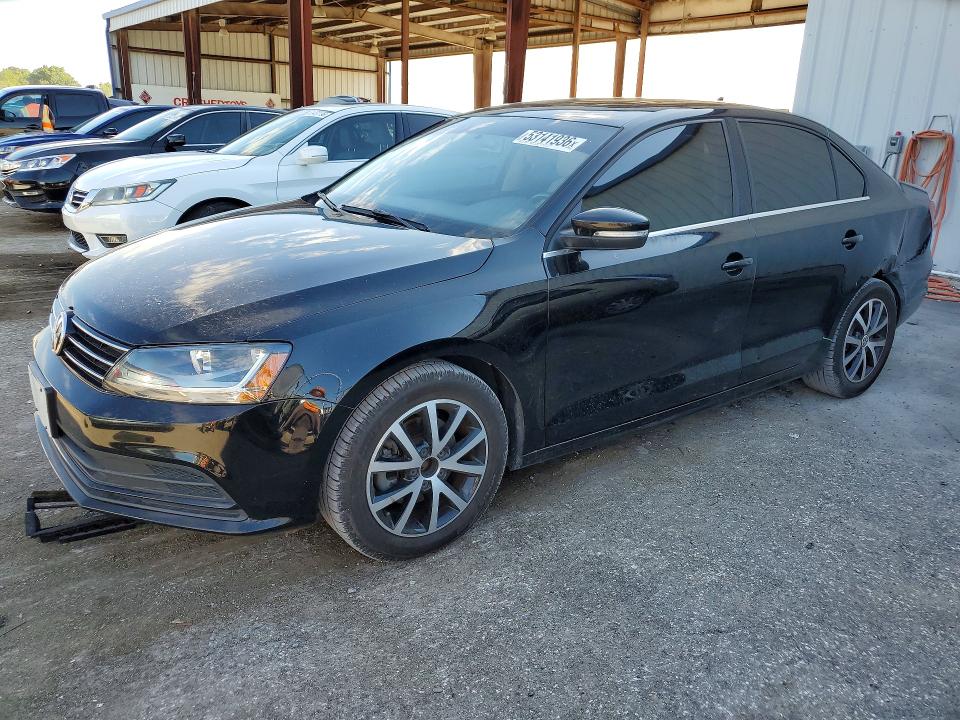 53141936 :رقم المزاد ، 3VWB67AJ1HM365347 vin ، 2017 Volkswagen Jetta مزاد بيع
